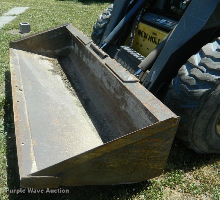 image for item EH9466 2007 New Holland L190  skid steer loader