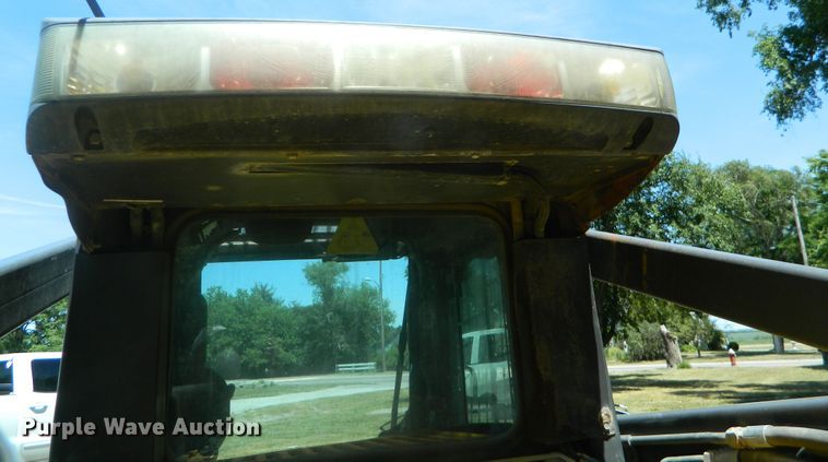 image for item EH9466 2007 New Holland L190  skid steer loader