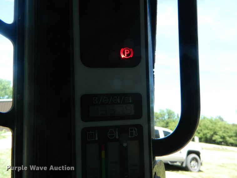 image for item EH9466 2007 New Holland L190  skid steer loader