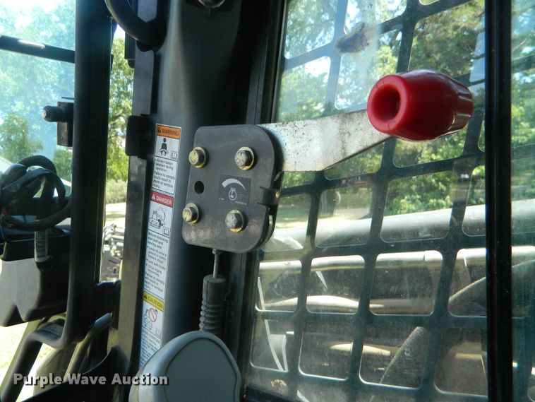 image for item EH9466 2007 New Holland L190  skid steer loader