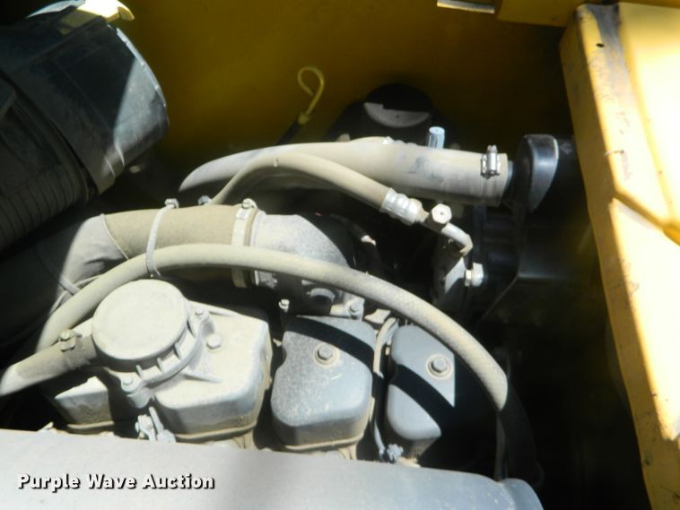 image for item EH9466 2007 New Holland L190  skid steer loader