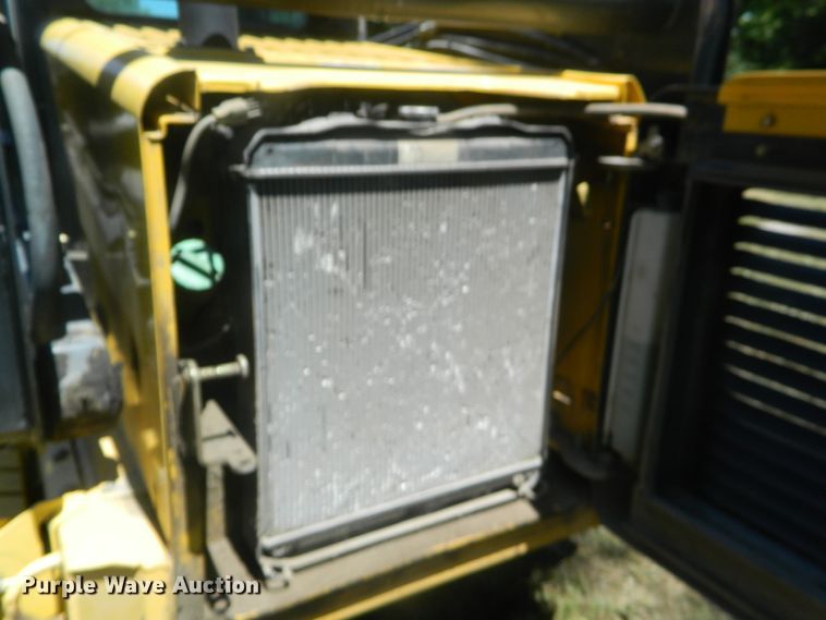 image for item EH9466 2007 New Holland L190  skid steer loader