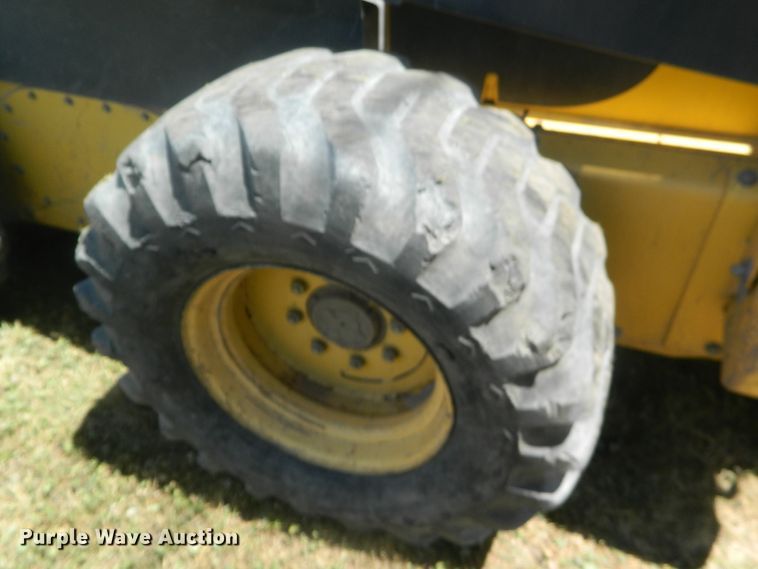 image for item EH9466 2007 New Holland L190  skid steer loader