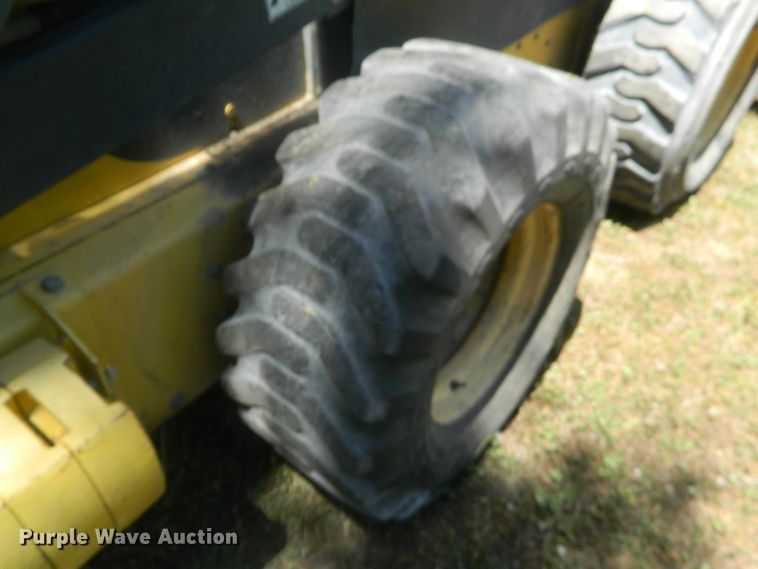 image for item EH9466 2007 New Holland L190  skid steer loader