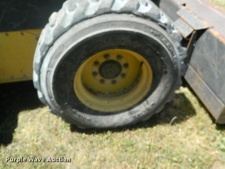 image for item EH9466 2007 New Holland L190  skid steer loader