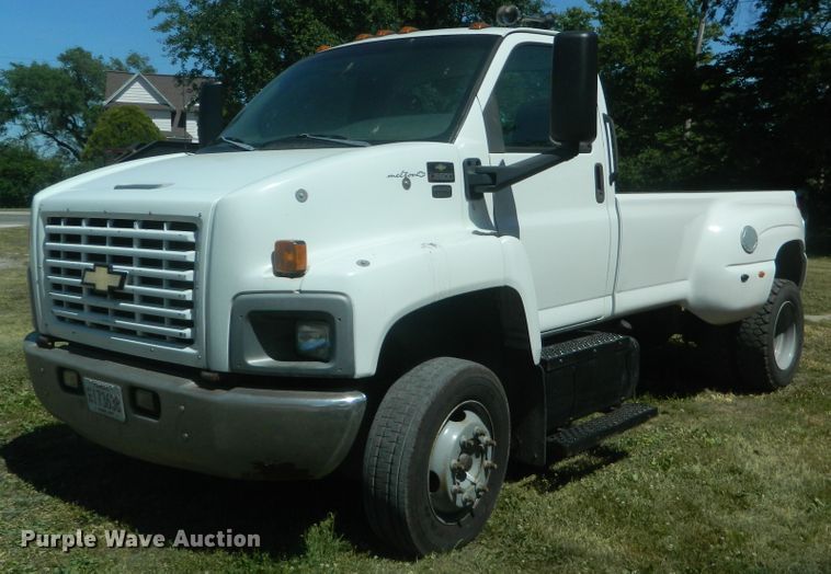 image for item EH9469 2003 Chevrolet C6500  truck