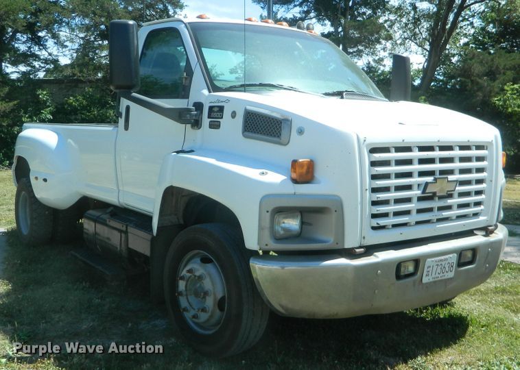 image for item EH9469 2003 Chevrolet C6500  truck