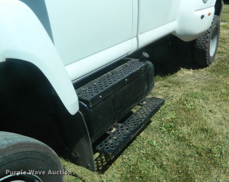 image for item EH9469 2003 Chevrolet C6500  truck