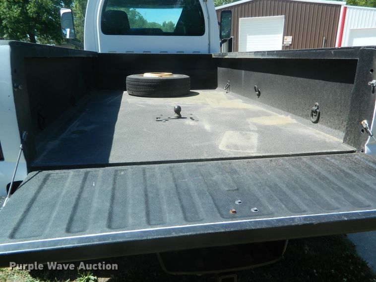 image for item EH9469 2003 Chevrolet C6500  truck