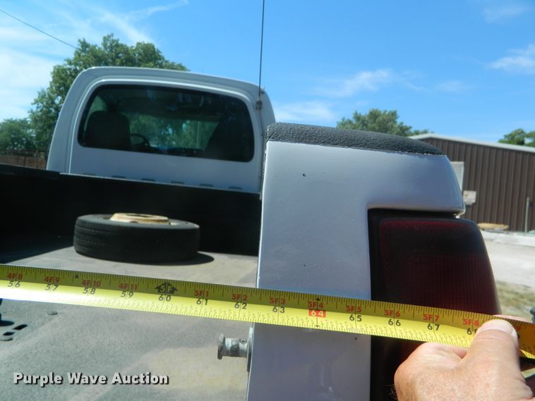 image for item EH9469 2003 Chevrolet C6500  truck