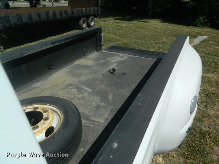 image for item EH9469 2003 Chevrolet C6500  truck