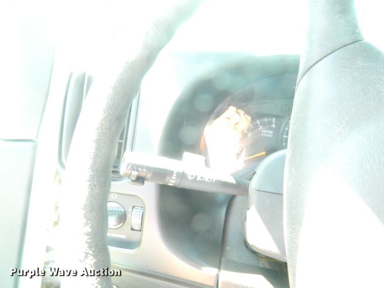 image for item EH9469 2003 Chevrolet C6500  truck