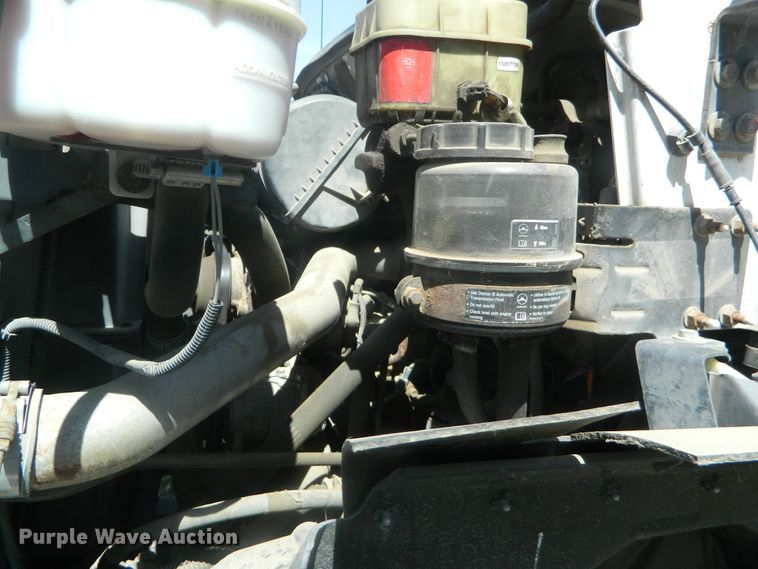 image for item EH9469 2003 Chevrolet C6500  truck