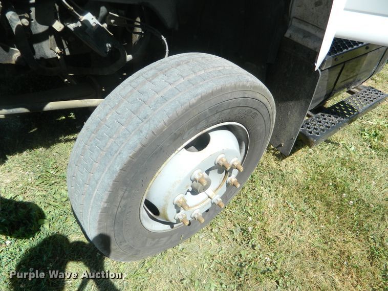 image for item EH9469 2003 Chevrolet C6500  truck