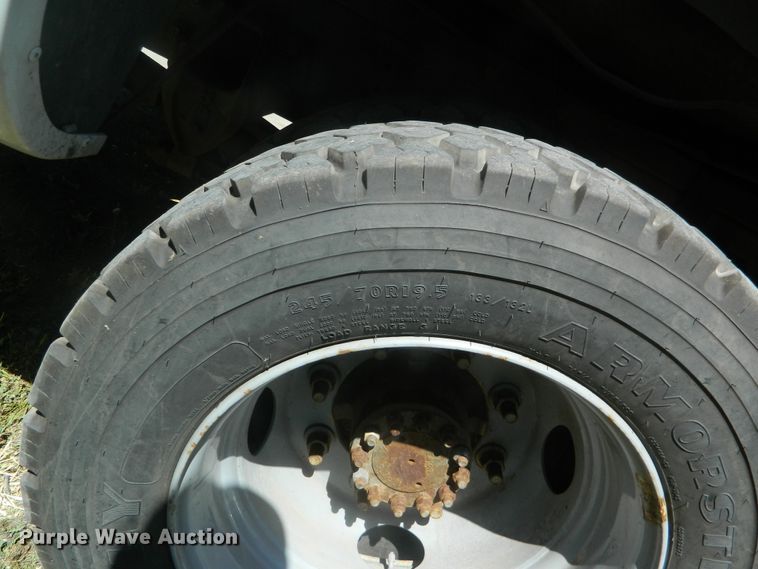 image for item EH9469 2003 Chevrolet C6500  truck