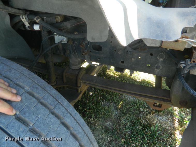 image for item EH9469 2003 Chevrolet C6500  truck