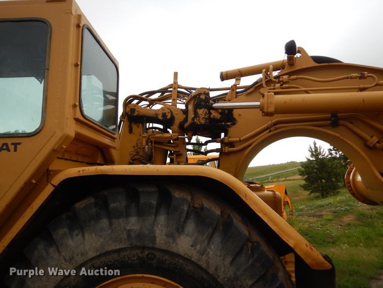 image for item FK9250 1975 Caterpillar 637  water wagon