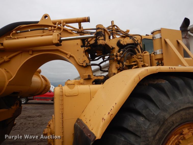 image for item FK9250 1975 Caterpillar 637  water wagon