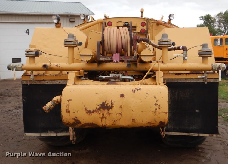 image for item FK9250 1975 Caterpillar 637  water wagon
