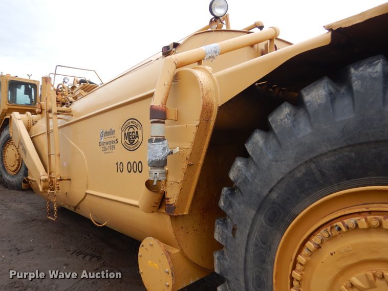 image for item FK9250 1975 Caterpillar 637  water wagon