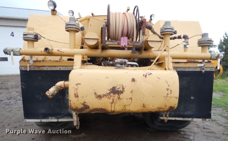 image for item FK9250 1975 Caterpillar 637  water wagon