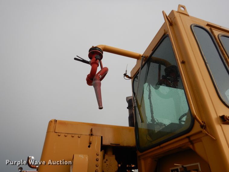 image for item FK9250 1975 Caterpillar 637  water wagon