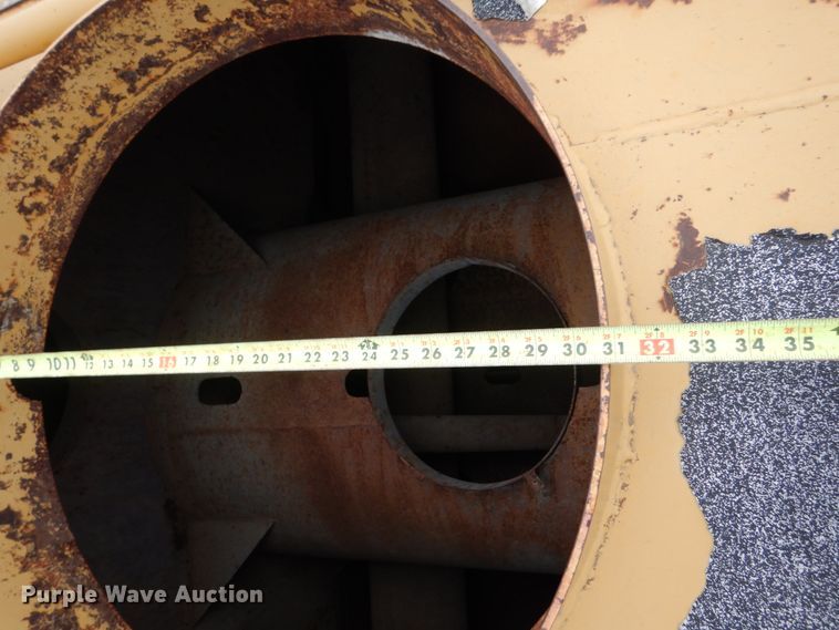 image for item FK9250 1975 Caterpillar 637  water wagon