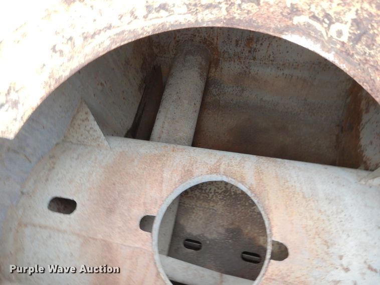 image for item FK9250 1975 Caterpillar 637  water wagon