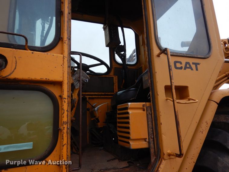 image for item FK9250 1975 Caterpillar 637  water wagon