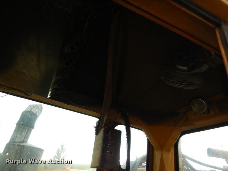 image for item FK9250 1975 Caterpillar 637  water wagon