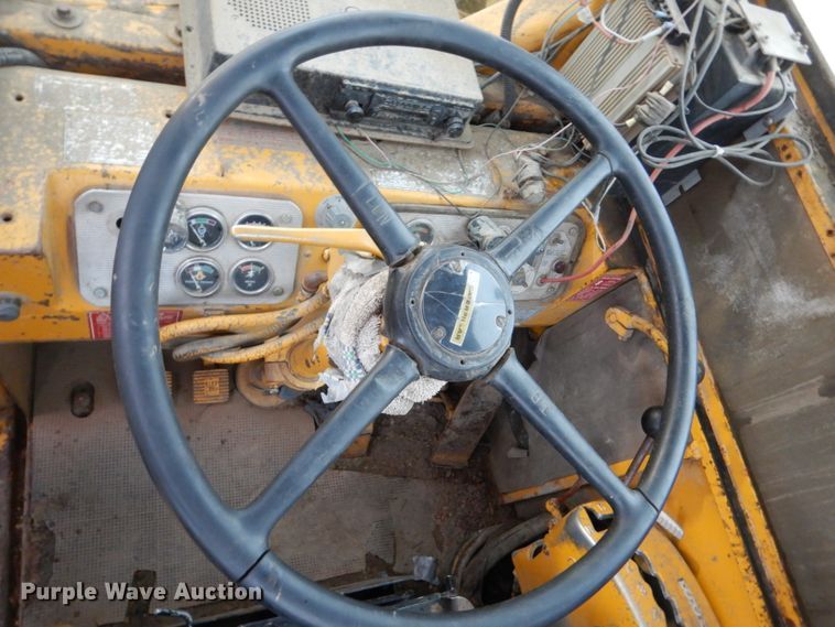 image for item FK9250 1975 Caterpillar 637  water wagon