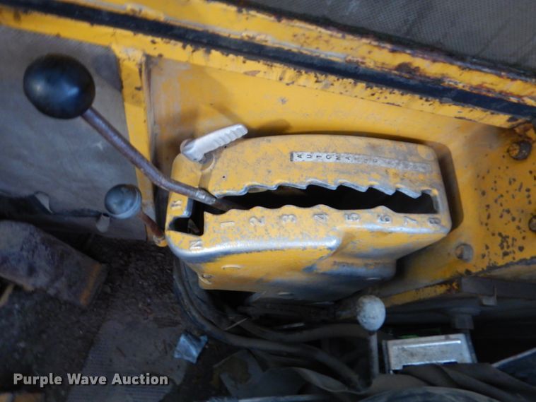 image for item FK9250 1975 Caterpillar 637  water wagon