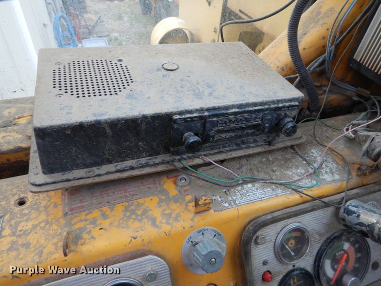 image for item FK9250 1975 Caterpillar 637  water wagon