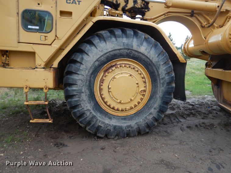 image for item FK9250 1975 Caterpillar 637  water wagon