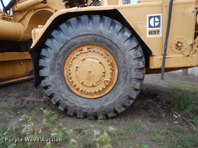 image for item FK9250 1975 Caterpillar 637  water wagon