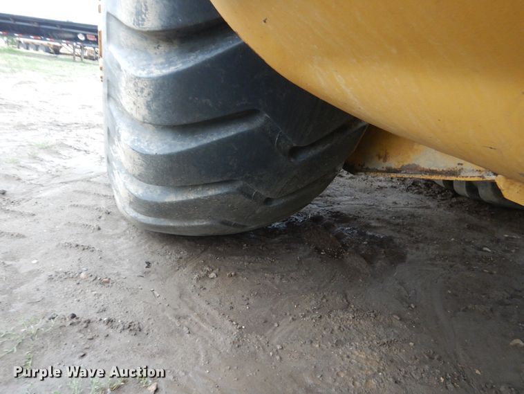 image for item FK9250 1975 Caterpillar 637  water wagon