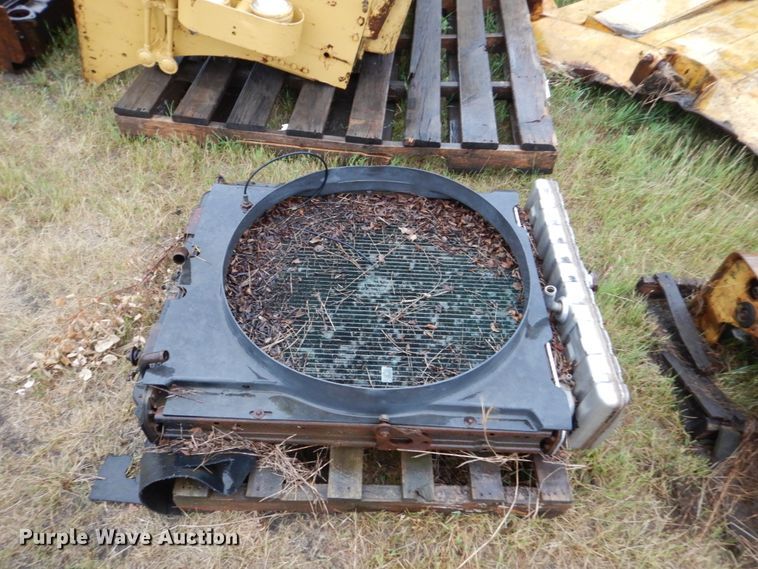 image for item FK9251 (6) Caterpillar 627 scraper radiators