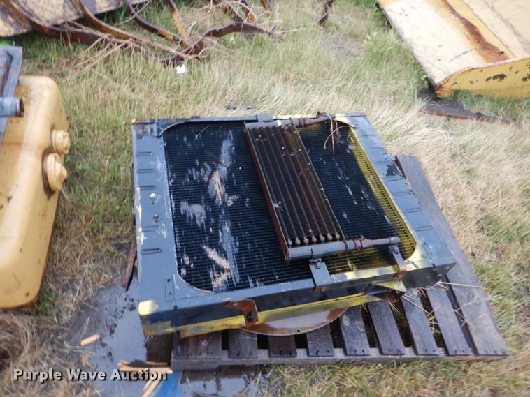 image for item FK9251 (6) Caterpillar 627 scraper radiators