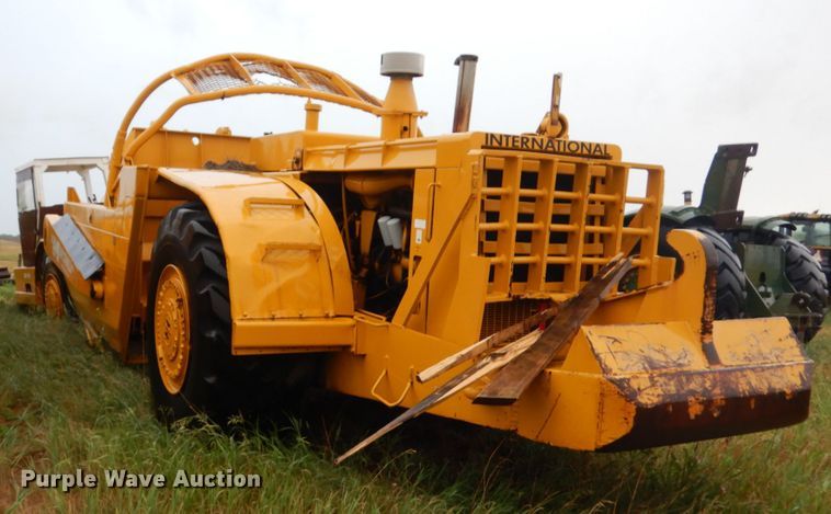 image for item FK9253 International 433  conventional scraper