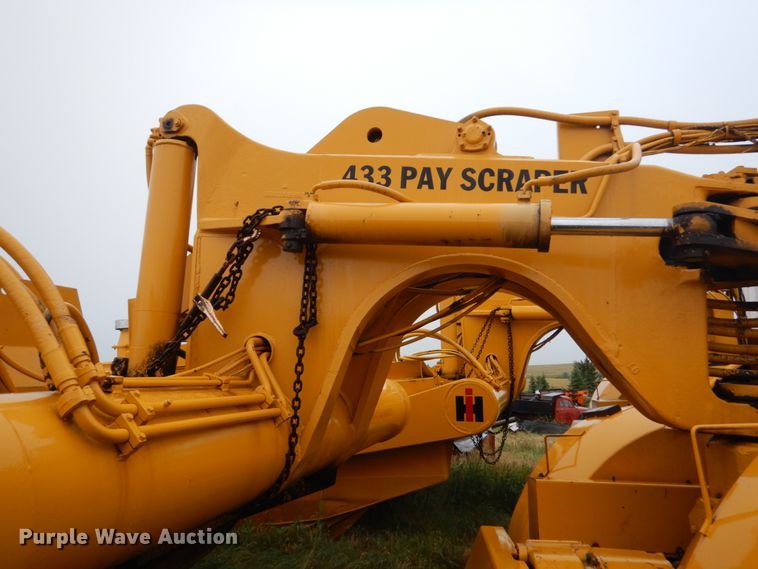 image for item FK9253 International 433  conventional scraper