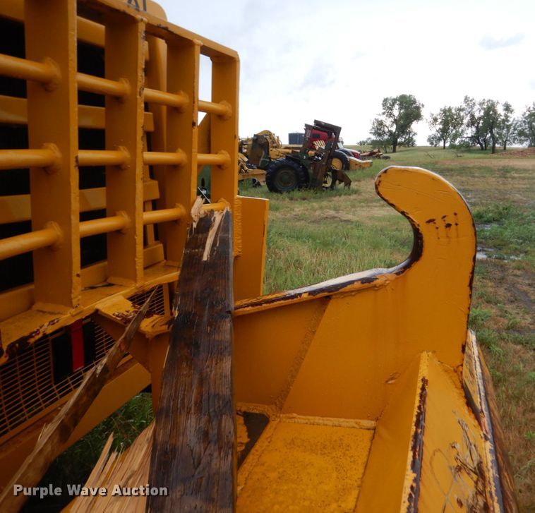 image for item FK9253 International 433  conventional scraper