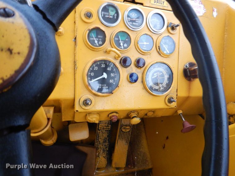 image for item FK9253 International 433  conventional scraper