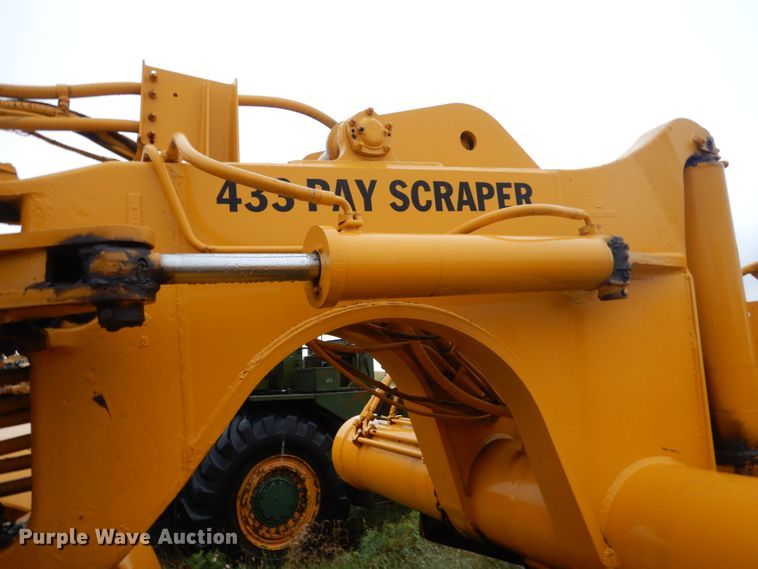 image for item FK9253 International 433  conventional scraper