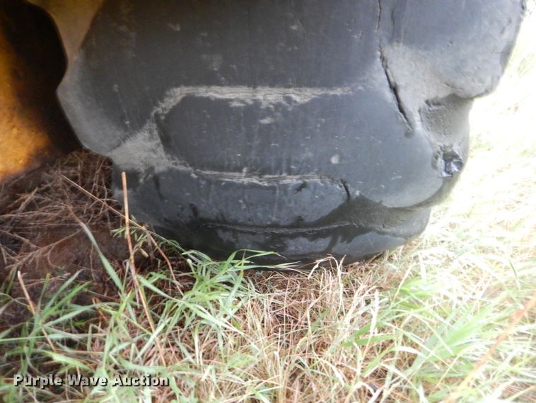 image for item FK9253 International 433  conventional scraper