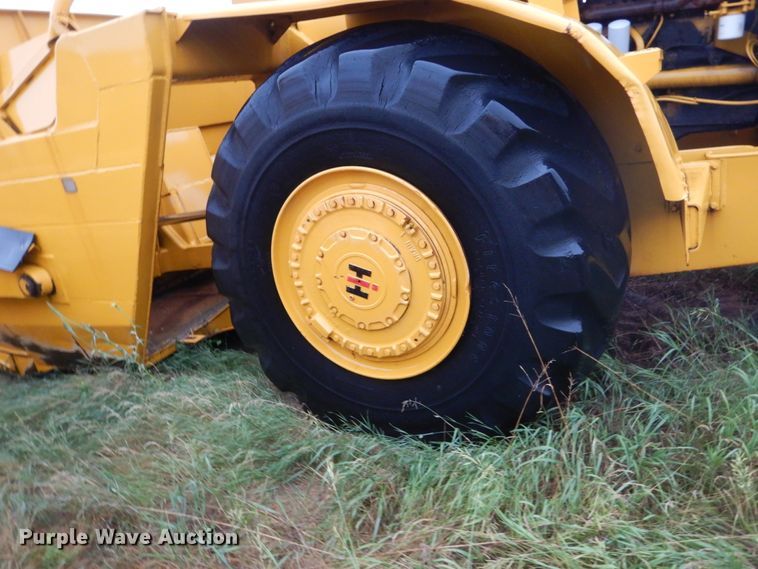 image for item FK9253 International 433  conventional scraper