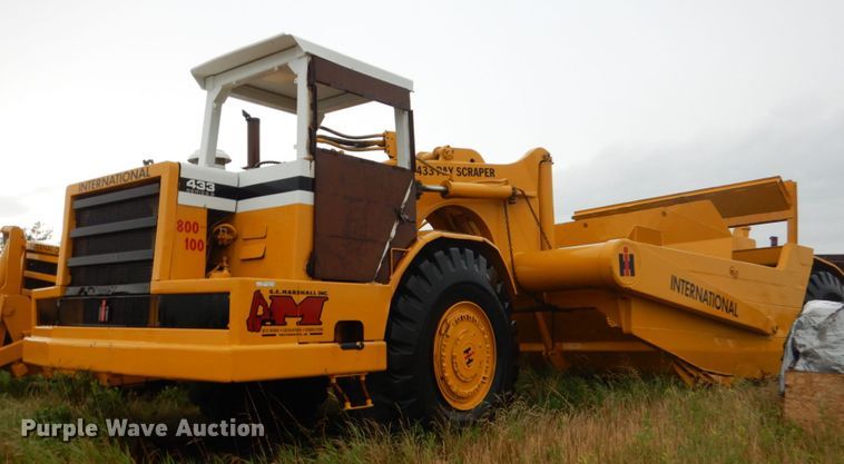 image for item FK9254 International 433  conventional scraper