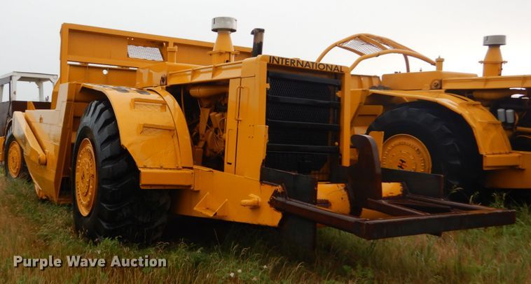 image for item FK9254 International 433  conventional scraper