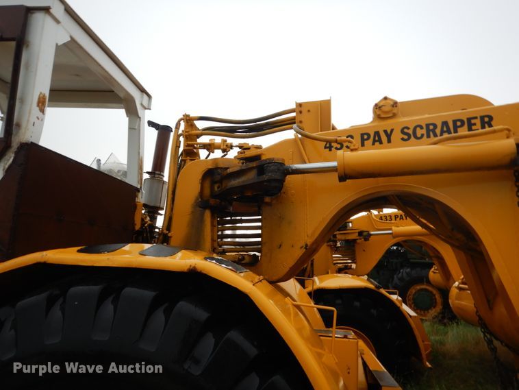 image for item FK9254 International 433  conventional scraper