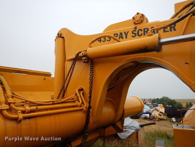 image for item FK9254 International 433  conventional scraper