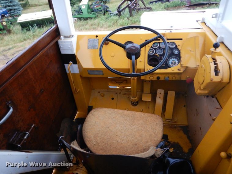 image for item FK9254 International 433  conventional scraper